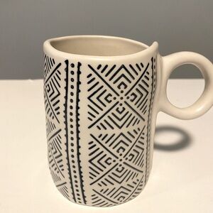 2/$20 Tabletop Gallery Architectural Style Mug